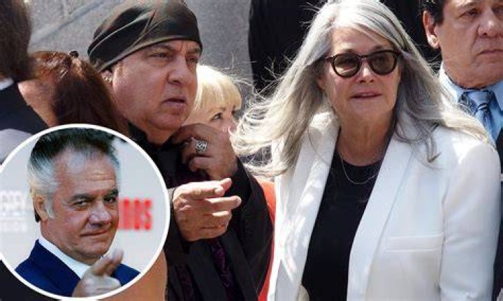 Who are Tony Sirico's family? Wife, Children, Siblings, and Parents