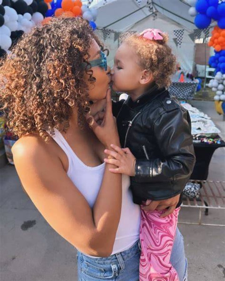 Who is Ashleigh Mckenna? Age, children, Instagram ·