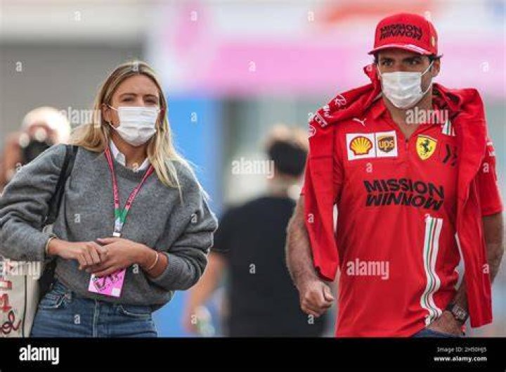 Who Is Carlos Sainz Jr Girlfriend Isabel Hernaez? Everything To Know