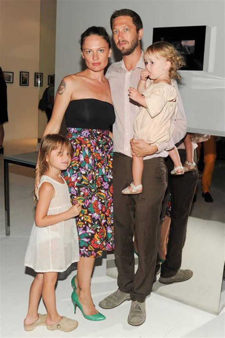 Who Is Ebon Moss-Bachrach Wife Yelena Yemchuk? Meet His Children & Family