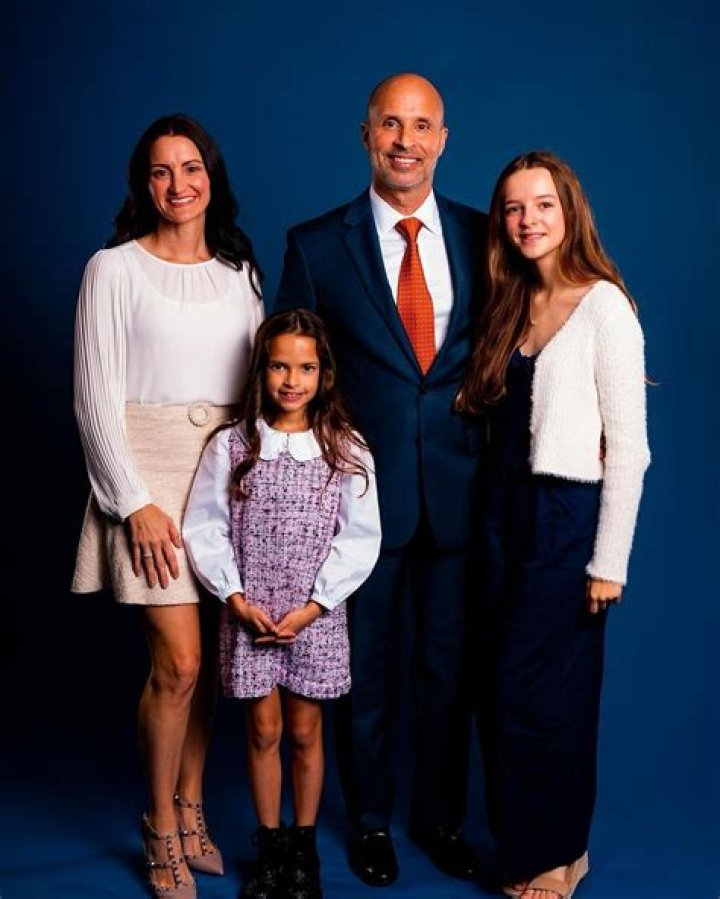 Who Is Joe Espada’s Wife Pamela Dearth-Espada? Joe Espada Salary, Net Worth, Mets, Contract