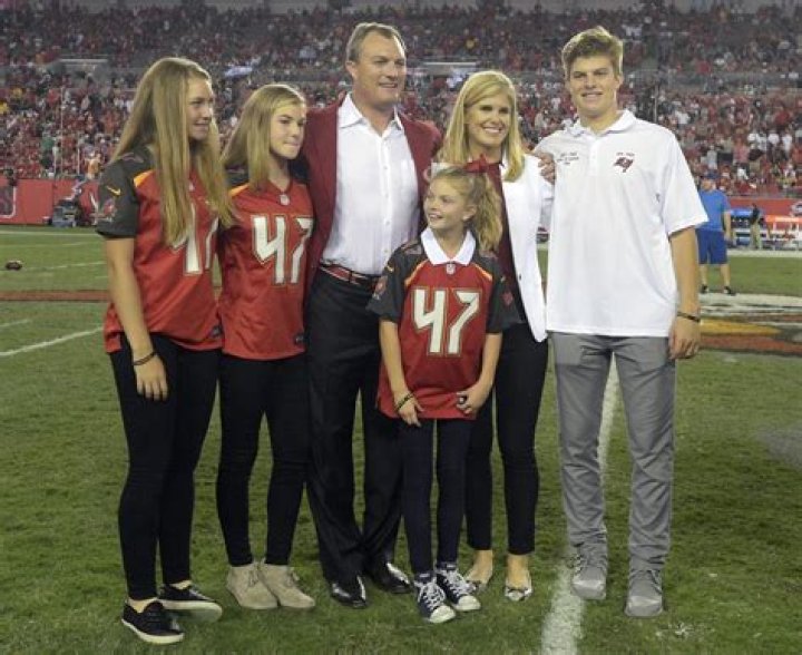 Who Is John Lynch Married To? Meet His Wife Linda Lynch And Family