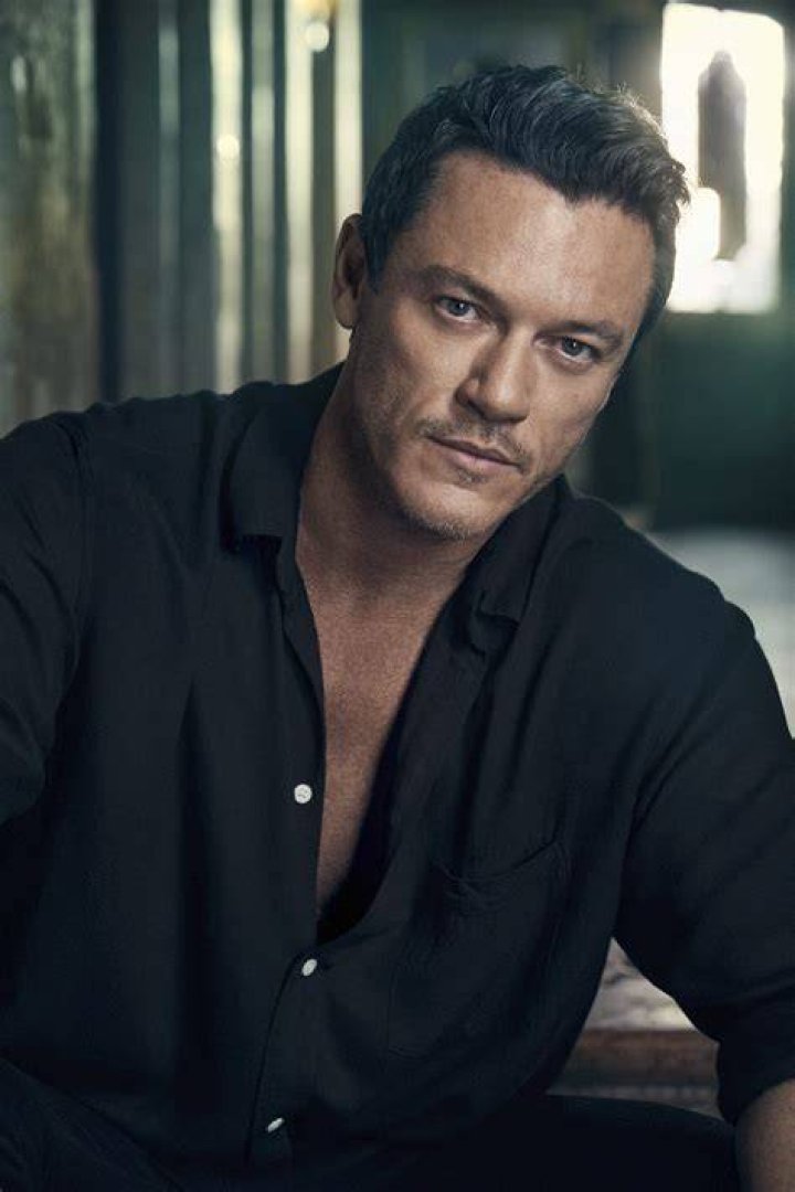 Who is Luke Evans' Current Girlfriend? Is it Holly Goodchild? Find out!