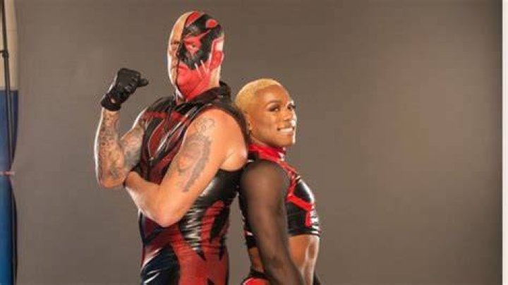 Who is Milena Martelloni, Dustin Rhodes' ex-wife? ·