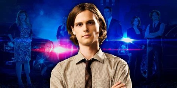 Who is Reid talking to Season 8 Episode 4?