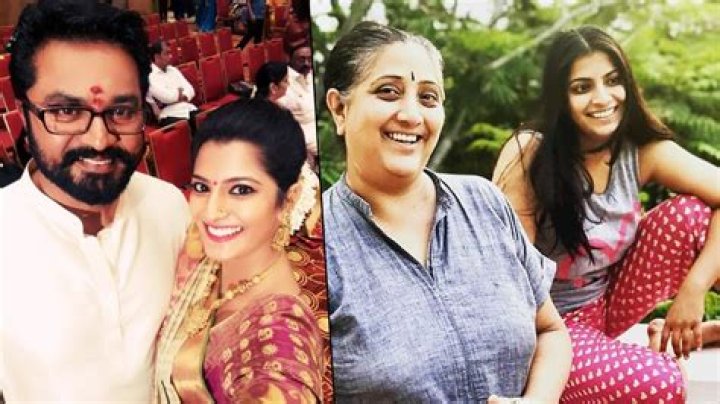 Who is the father of varalakshmi sarathkumar?