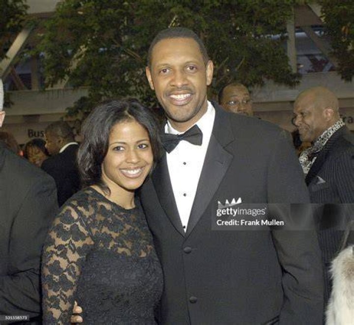 Who Is Vernon Jones Wife? Vernon Jones Wife Pic
