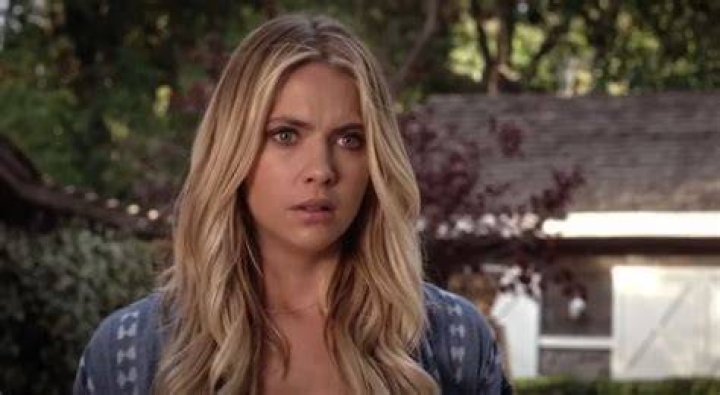 Who tortured Hanna in the barn?