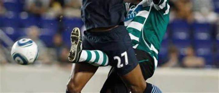 Why do players get kicked out of the faceoff circle? ·