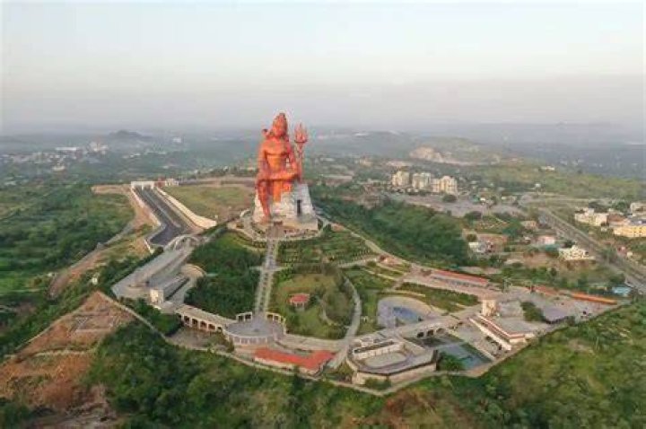 Why is nathdwara famous?