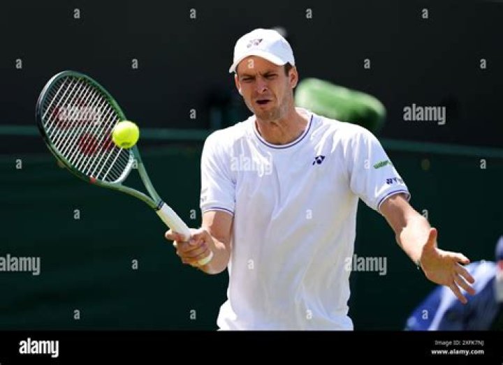 Wimbledon 2021 Hubert Hurkacz upsets Daniil Medvedev to reach his