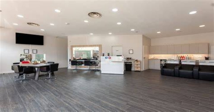 Yed’Ellynn Barraux coiffeur à Barraux Planity
