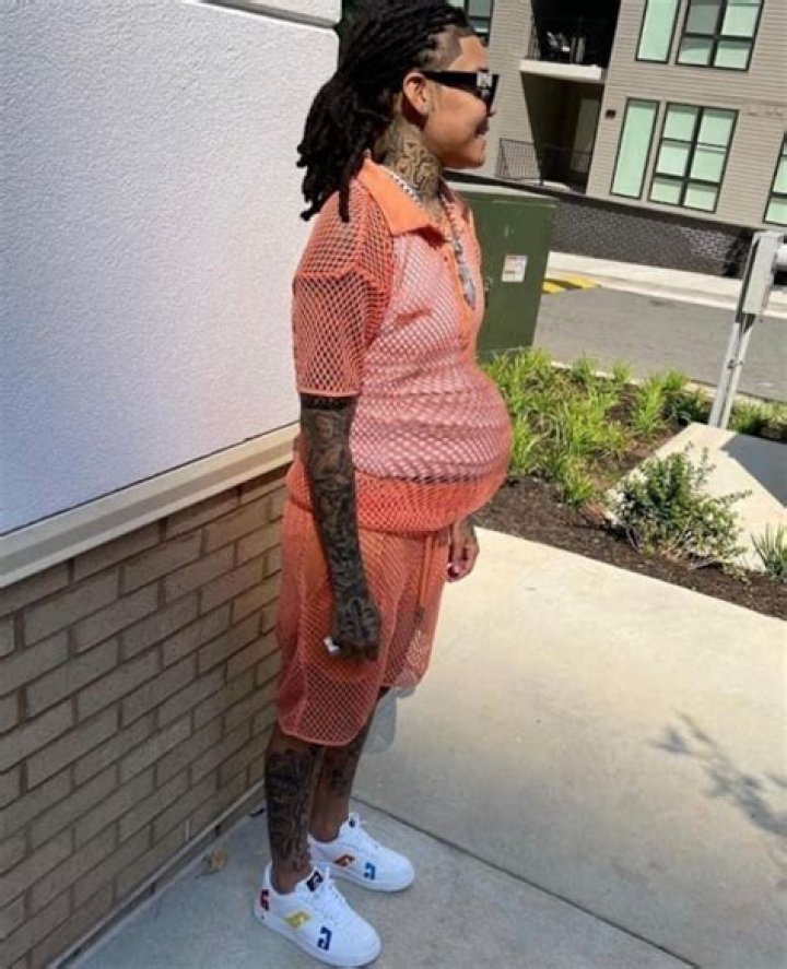 Young MA pregnant with her first child?