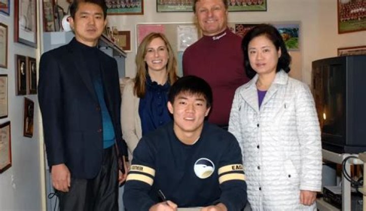 Younghoe Koo family, wife, children, parents, siblings |