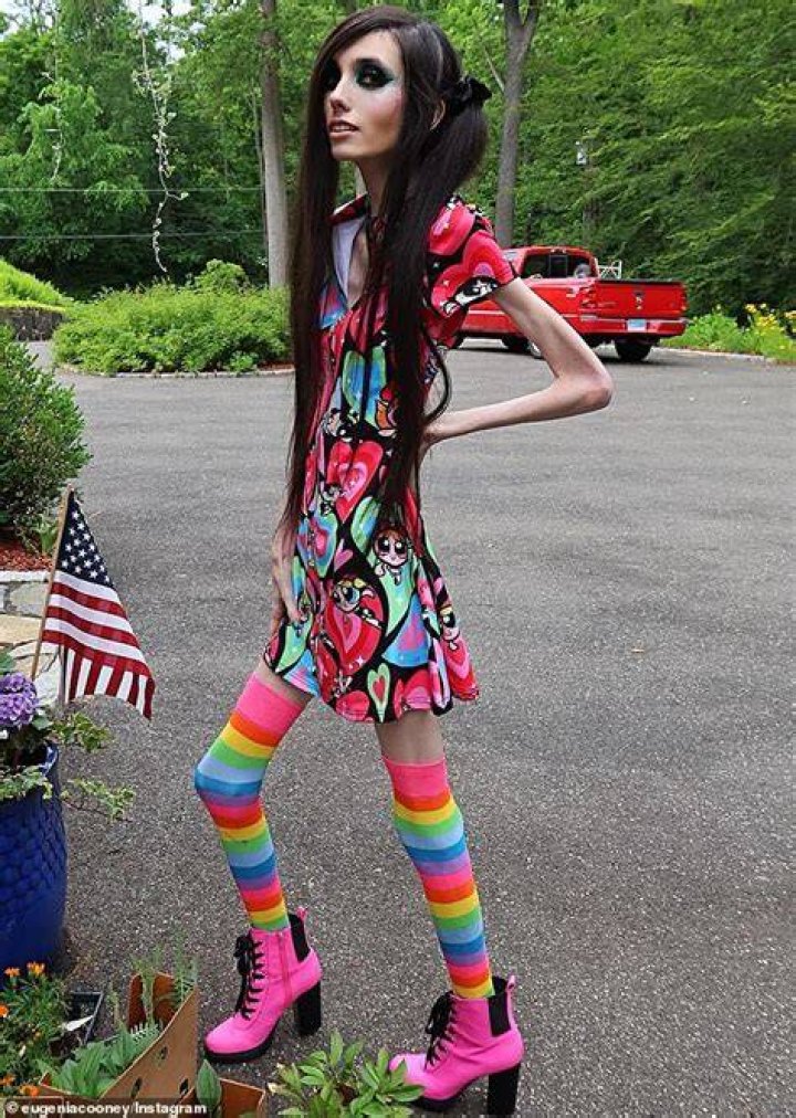 YouTuber Eugenia Cooney's fans sign petition to REMOVE her channel as