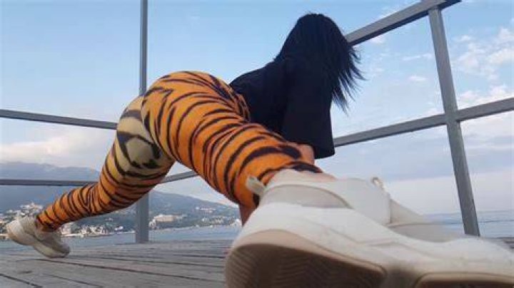 Youtuber twerking ass on her blood brother on instagram live😳🤢 YouTube