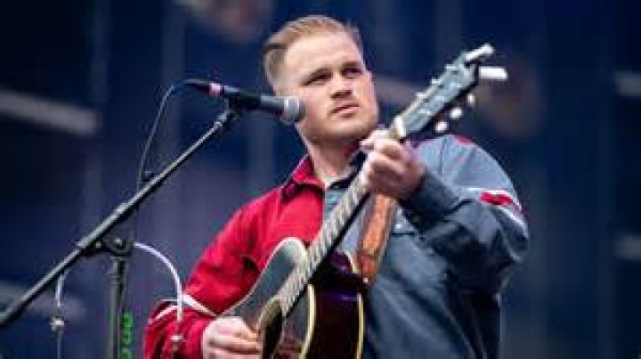 Zach Bryan in Jacksonville Tickets, venue, opening act and more